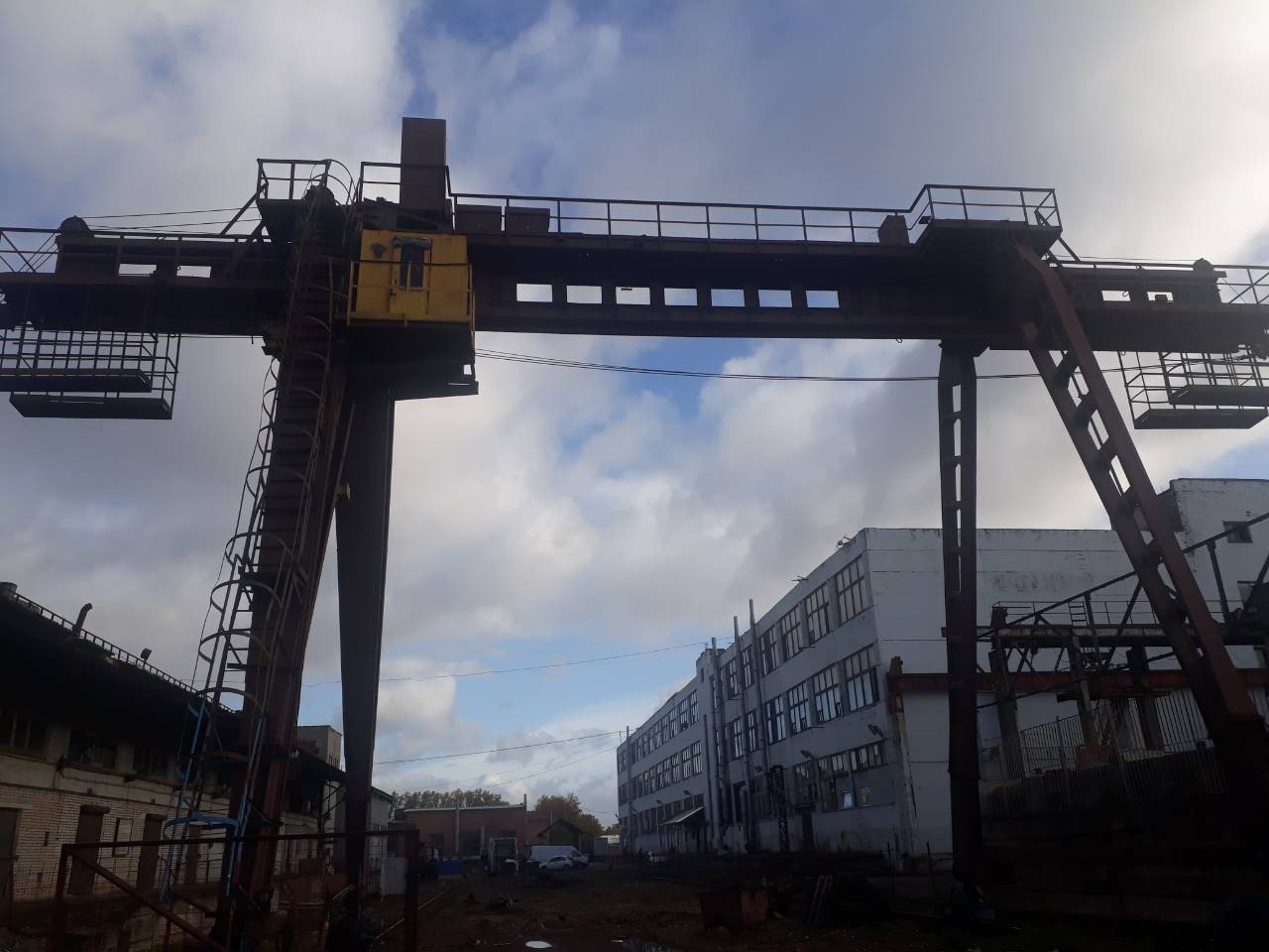 продам кран козловой