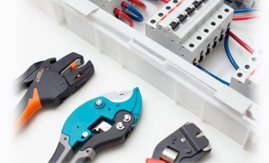 Монтаж внутреннего освещения