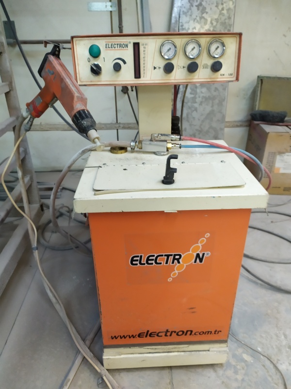 Установку ручного электростатического напыления порошковой краски КМ-100