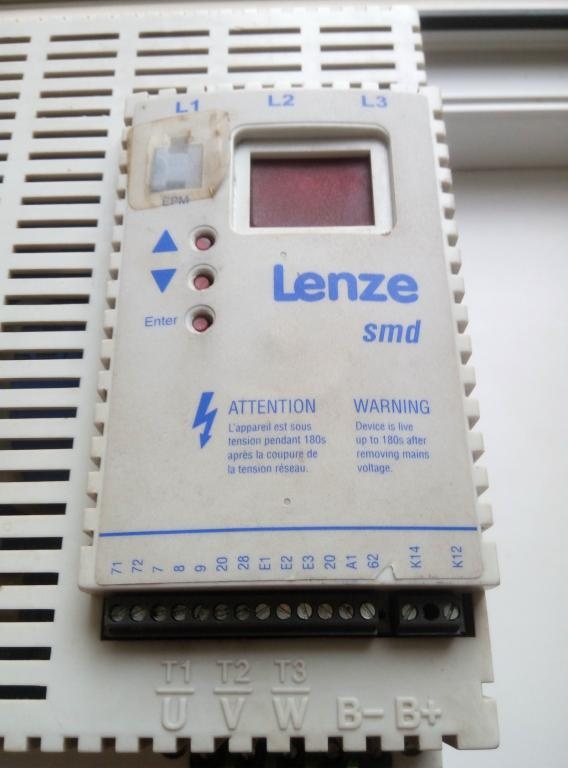 Lenze. Частотник Lenze 9.5 КВТ. Преобразователь частотный Lenze в40667. Частотник Lenze 9.5 КВТ шильдик. Лензе частотный преобразователь 15 КВТ.