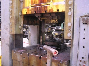 Trimming press Erfurt PKZe 1250 - 1250 ton - Dabrox.com