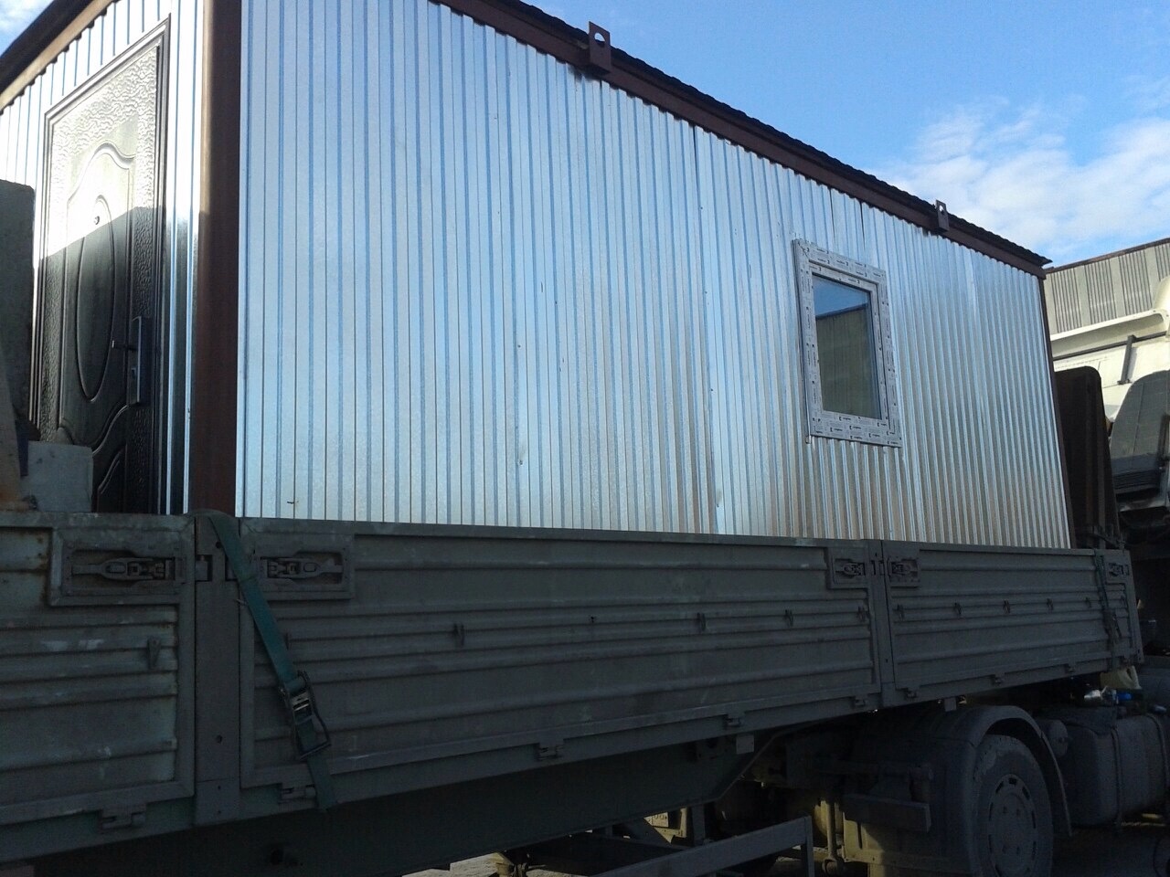 лабытнанги транспортные компании. задняя загрузка в фуре 20 тонн т. грузовые в тюмени. грузоперевозки 20 тонн длинномер. грузоперевозки тюмень.