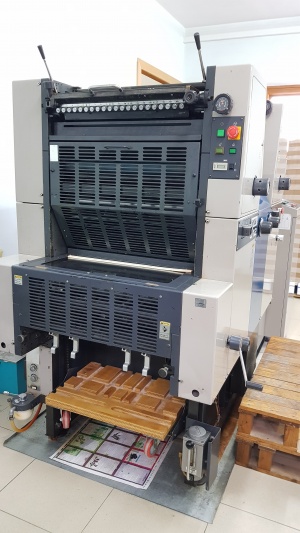 двухкрасочную офсетную печатную машину Ryobi 512
