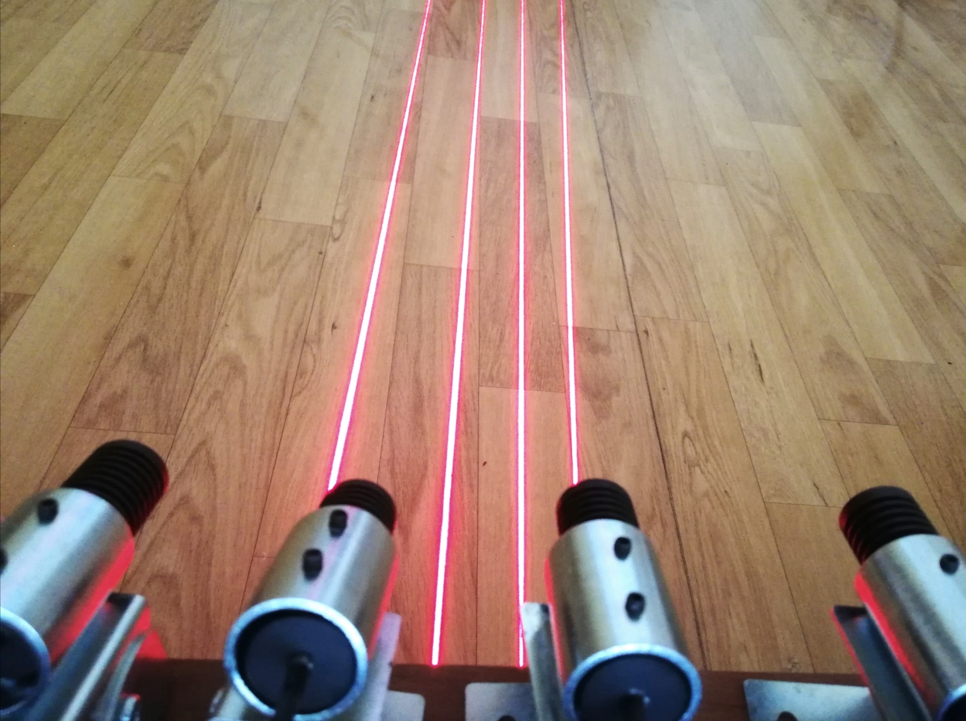 лазерный пропил. указатель лазерный лу-100 (rl-100). лазерный указатель пропила rl 100. лазерный указатель на торцовочную пилу энергомаш pt1-255dm. лазерная линейка млк-10.