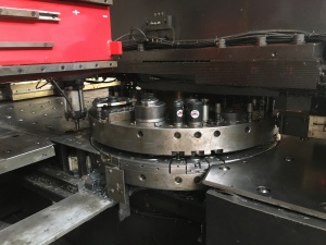 Amada Vipros 358 Q Высечной станок с ЧПУ