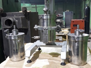 Лабораторная бисерная мельница со сменными чашами