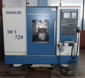 DL-MCV720. Обрабатывающий центр. Вертикальный обрабатывающий фрезерный центр