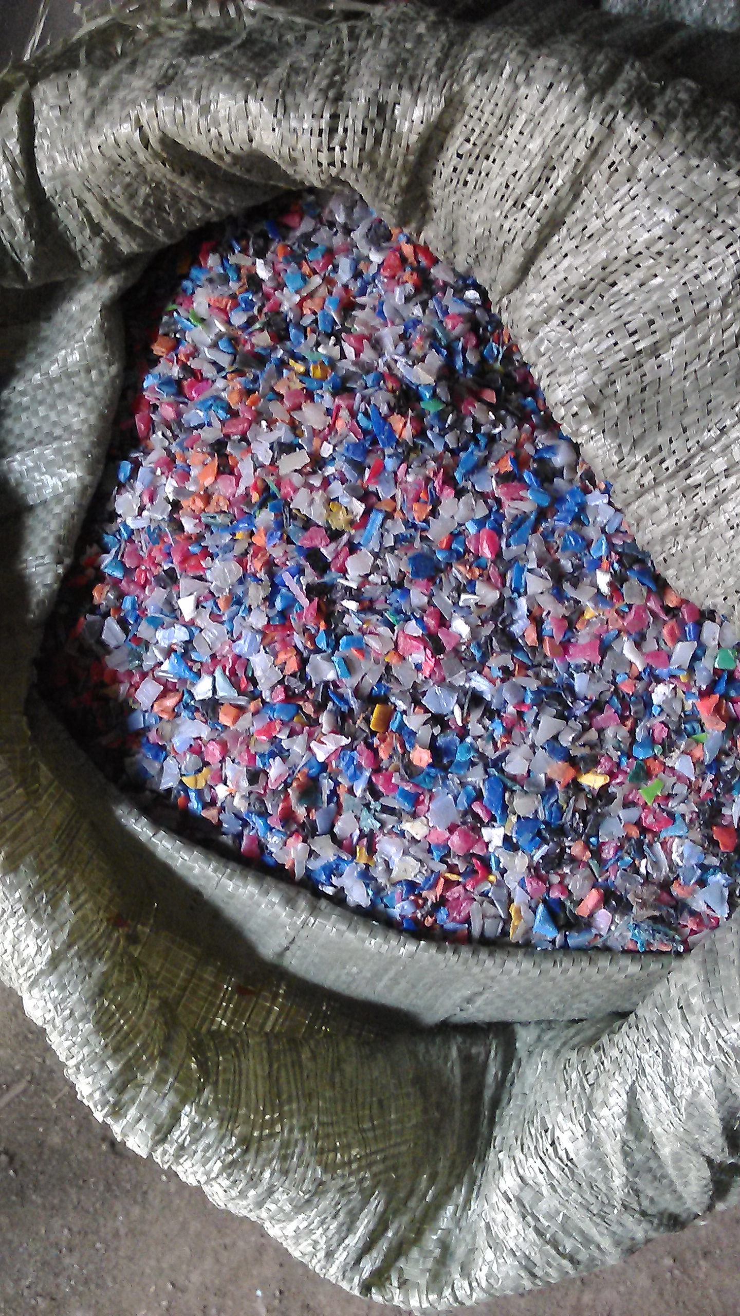 Оказываем услуги дробления полимеров в Челябинске купить в Челябинске ...