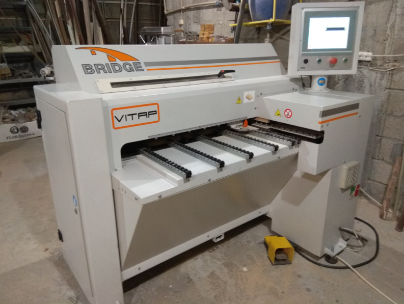 обрабатывающий центр с чпу scm morbidelli m100 (5ть осей). присадочный центр с чпу. сверлильно- присадочный станок с чпу stermann drillmac 1000. Biesse skipper 100. кдт присадочный станок с чпу 612.