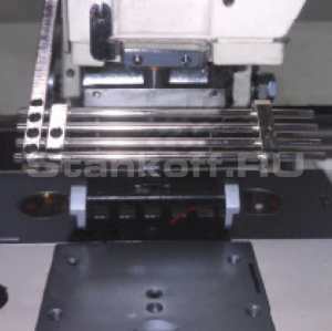 Двухигольная промышленная швейная машина с пулером GOLDEN WHEEL CS-8172-P1 для настрачивания ленты