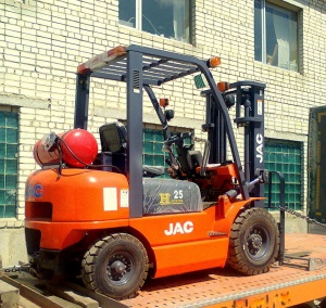 Вилочный погрузчик JAC CPQD 25 в Иркутске от официального представителя завода в РФ