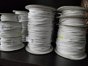 Шляпная резинка белая 4 мм для производства одежды