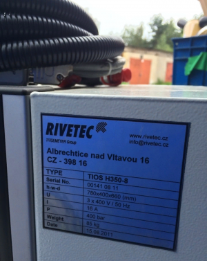 Rivetec TIOS H-350 Электрогидравлическая заклепочная станция с возможность электронного контроля качества установки крепежа