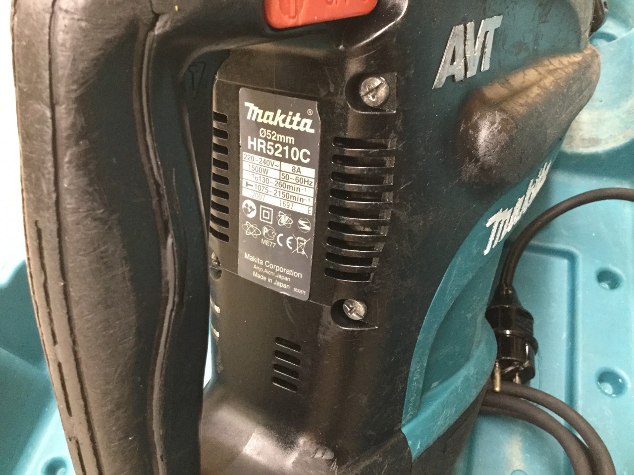  сетевой Makita HR5210C  Б/У  по цене 12 500 .