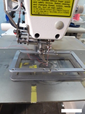 швейную машину для обработки деталей по шаблону