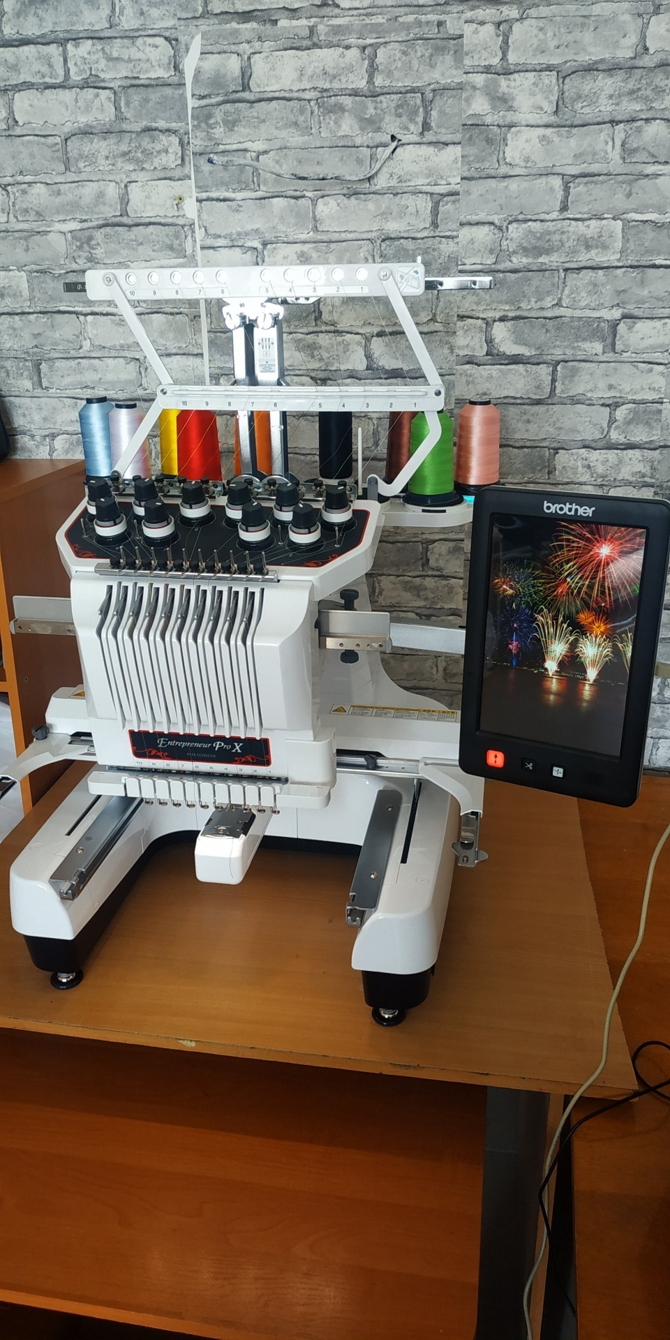 Вышивальная машина Brother PR1050X купить б/у в Севастополе по цене 480 ...