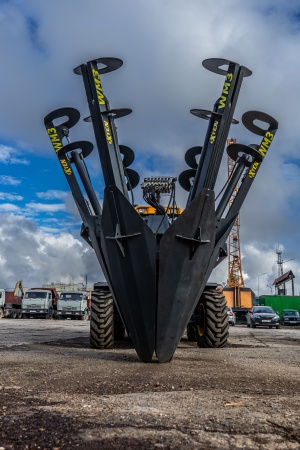 Пересадчик деревьев на экскаваторы-погрузчики JCB, Komatsu, New Holland