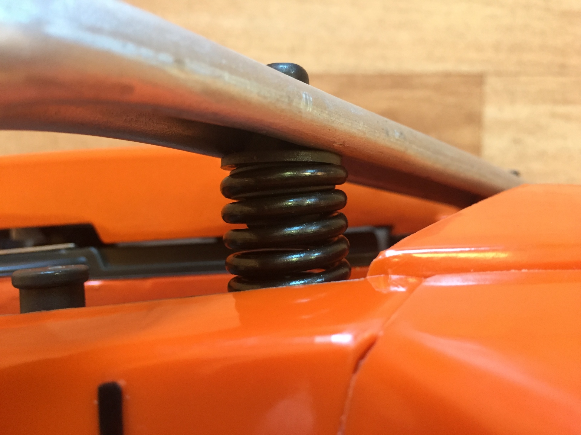 Заменить топливный шланг на бензопиле хускварна 365