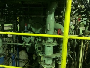  Дизельный генератор 5650 кВт x 8 единиц (бункерное масло, HFO) Топливо: C-Бункер, A-Бункер, HFO Частота: 50 Гц 