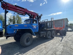 Лесовоз Урал 5557 с ГМ Велмаш 10-74