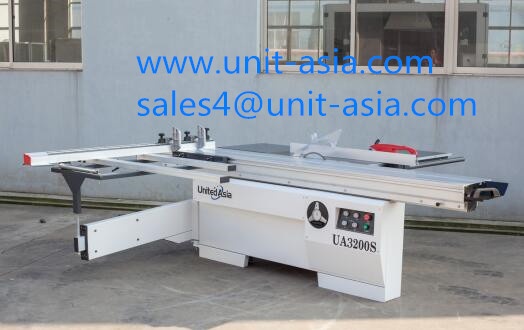 Sliding table saw in China