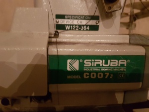 Плоскошовная SIRUBA C007J + Надставка на стол для плоской поверхности