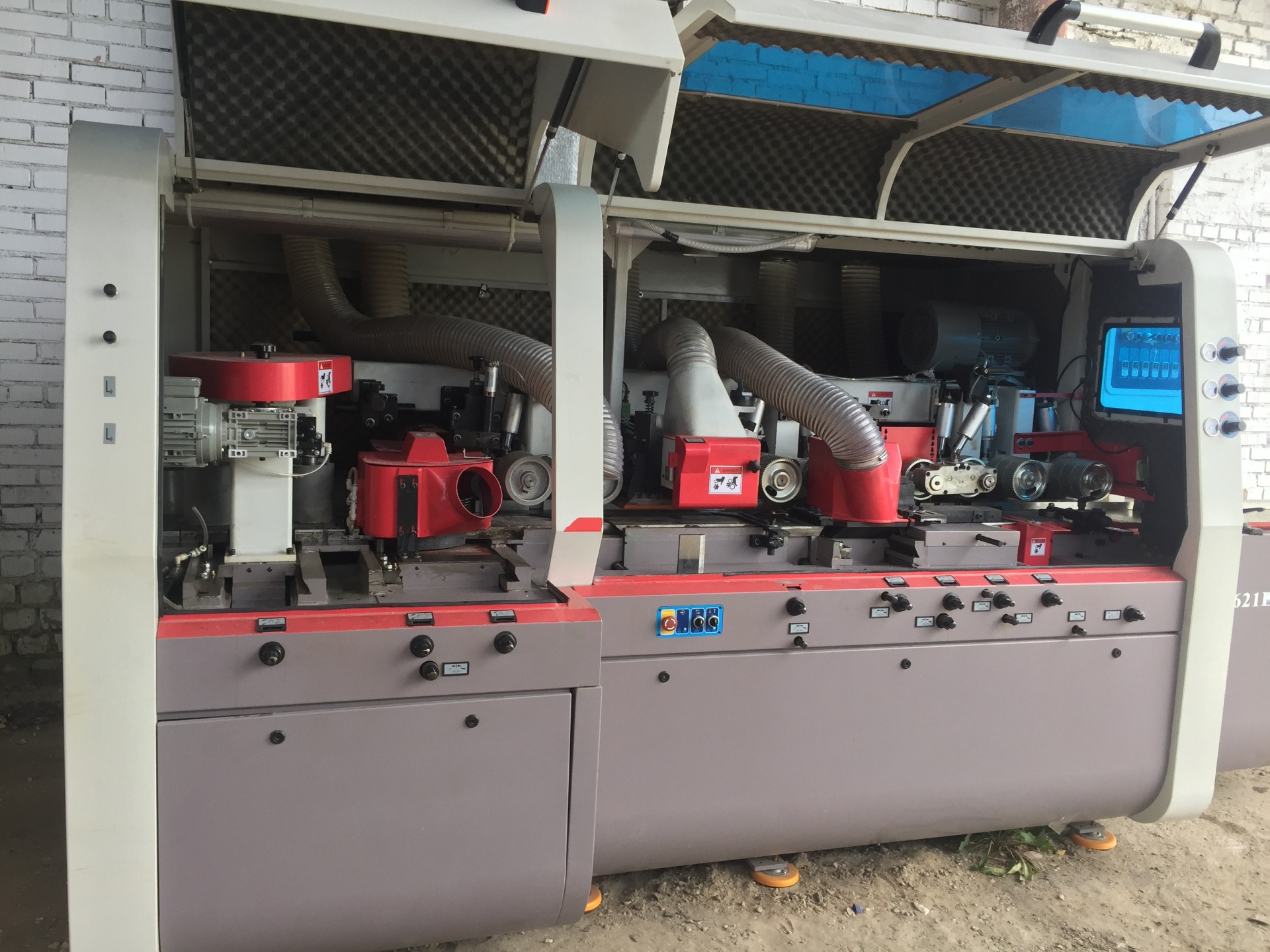 Четырёхсторонний станок v-hold 521. Четырехсторонний фрезерный станок v-hold mb 4020*6. Четырёхсторонний станок v-hold 521. V hold. Четырёхсторонний станок v-hold.