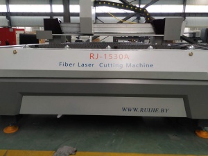 Оптоволоконный лазерный станок RJ-1530 1500W