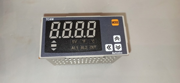 Температурный контроллер «Autonics» TC4W-24R