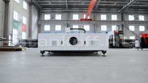 Оптоволоконный лазерный станок по металлу XTC-1530H/1500 Raycus