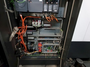 Вертикально-фрезерный обрабатывающий центр MAZAK VTC-800/20SR
