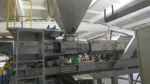 Экструзионная линия по производству щелевой плёнки и ламинирования материалов и бумаги