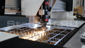 Оптоволоконный лазерный станок по металлу XTC-1530H/1500 Raycus