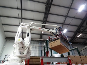 Промышленный робот для пищевого производства