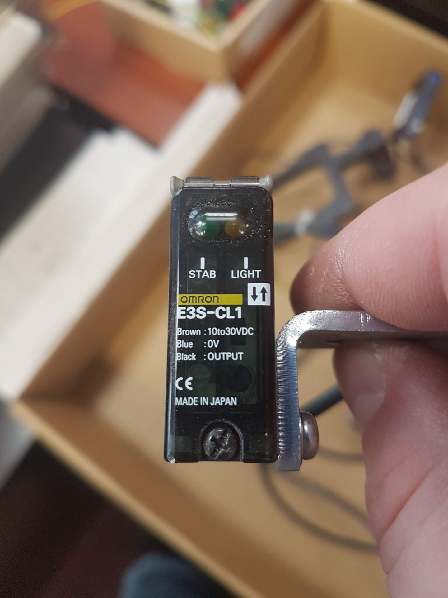 Датчик фотоэлектрический omron E3S-CL1 купить Б/У в Перми по цене 5 000 ...