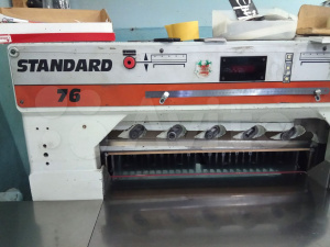 Бумагорезальная машина Standard76