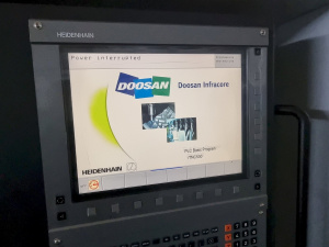 Вертикально-фрезерный обрабатывающий центр Doosan VC630/5AX