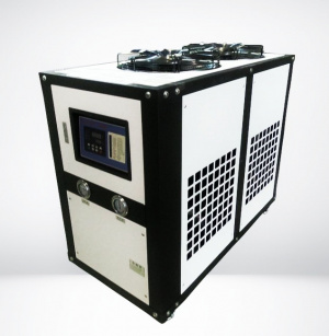 Чиллер для охлаждения водой производственных процессов FKL - 20 HP
