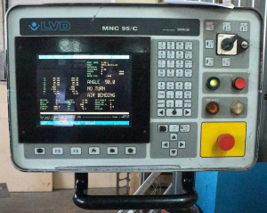 Листогибочный пресс LVD с панелью управления MNC 95/C