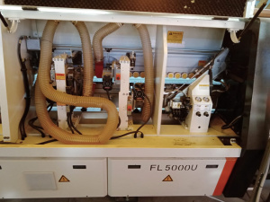 кромочник FILATO 5000U,состояние почти идеальное,стоит 3 линией для нестандарта.. работал на 40% от мощности,за машину не стыдно
