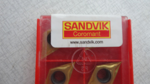 Пластины Sandvik DCGT 11T3 01-UM 1025