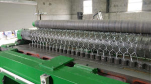 HEBEI ANPING WIRE MESH MACHINE FAKTORY 60X80 / 4300 Линия по производству габионовой сетки