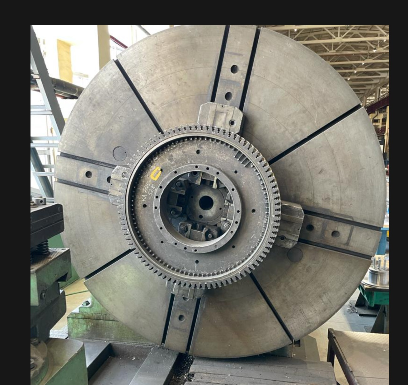 лоботокарный станок 1н692, 1692,1н693 диаметр до 2400мм купить Б/У в ...