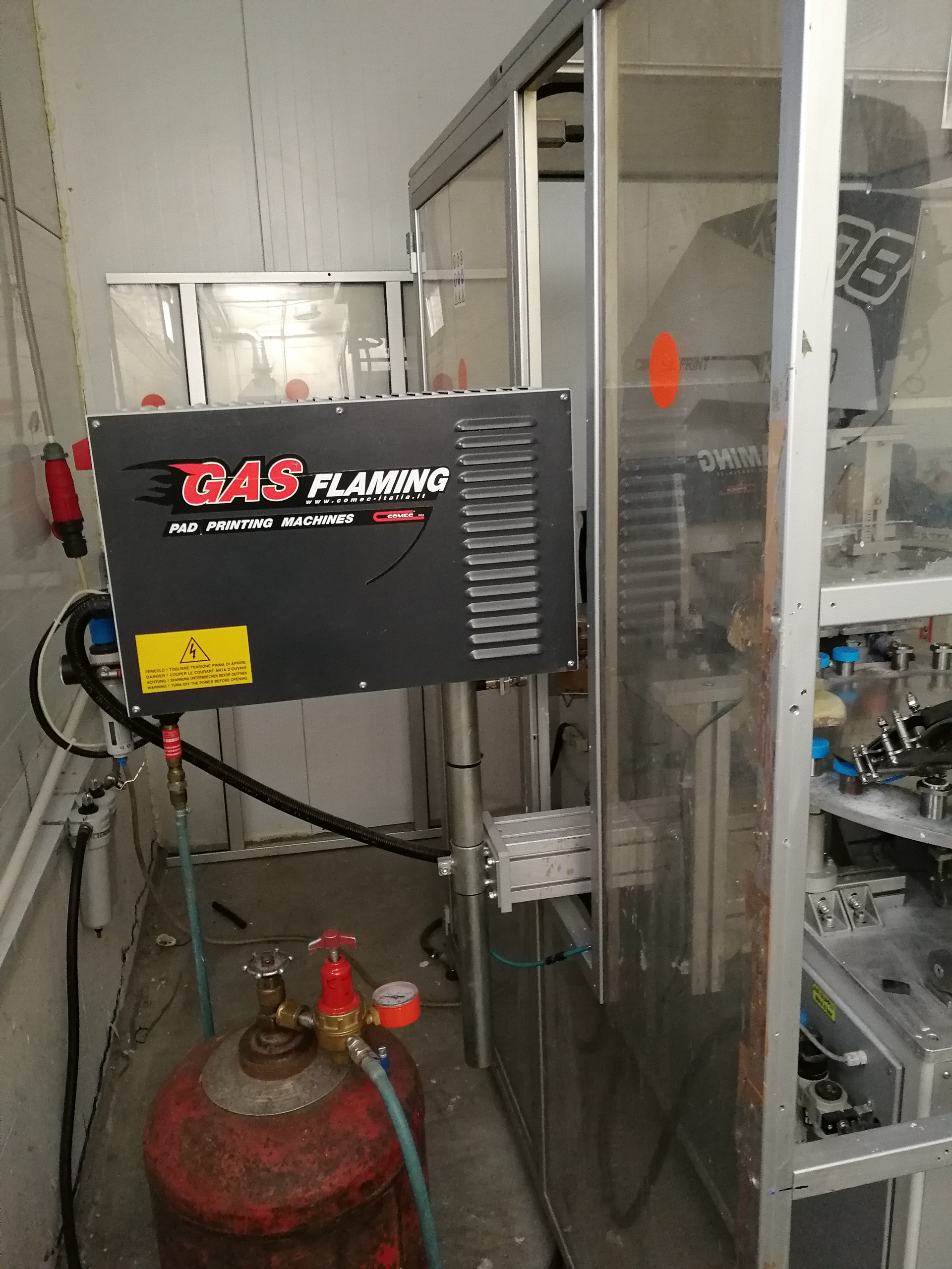 Оборудование для нанесения логотипа на крышку (тампопечатная машина ...