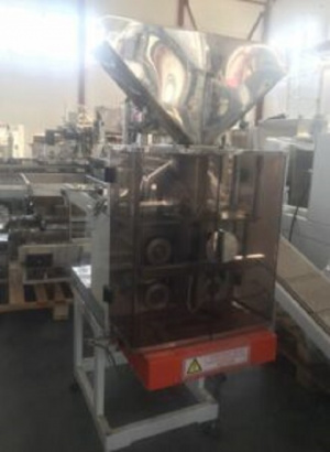 Фасовочный автомат для сыпучих продуктов РТ-УМ-21, инв 9645
