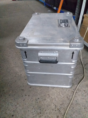 Алюминиевый транспортный чемодан Dilo