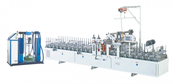 Special laminating machine for plates of plywood