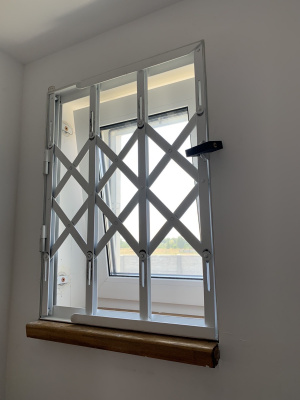 Раздвижные решетки (гармошка) на окна и двери