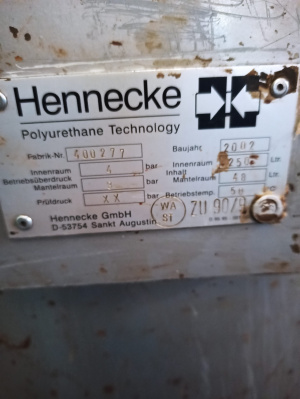Заливочную машину Hennecke HK 1250/2500
