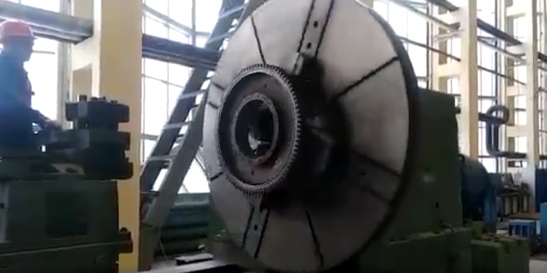 Станки 3 тонны. 3м194 круглошлифовальный станок. Cowells 90cw токарный станок. 3м175 станок круглошлифовальный. Станки 3 тонны.